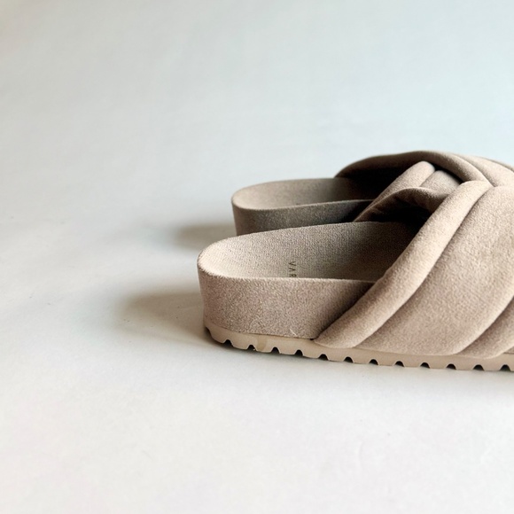 New Varley Ivory Fabric Rubber Outsole Flip Flops size 8 - Picture 11 of 12